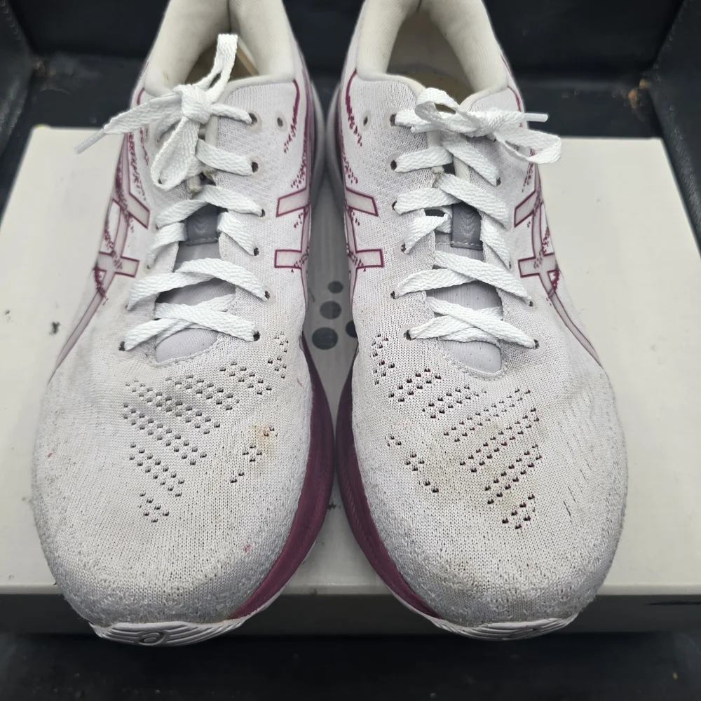 ASICS Women's White and Purple Athletic Shoes‎